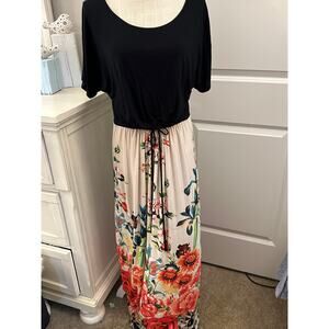Tua  Size Large Black and Tropical Print Maxi Dress Ties at Waist